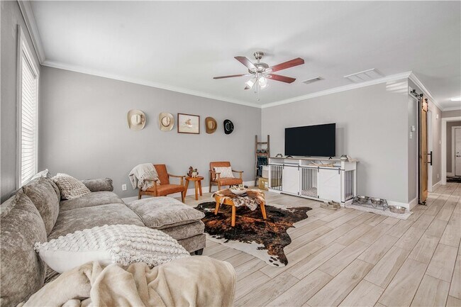 Building Photo - 1211 April Bloom