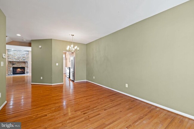 Building Photo - 261 Tall Trees Cir