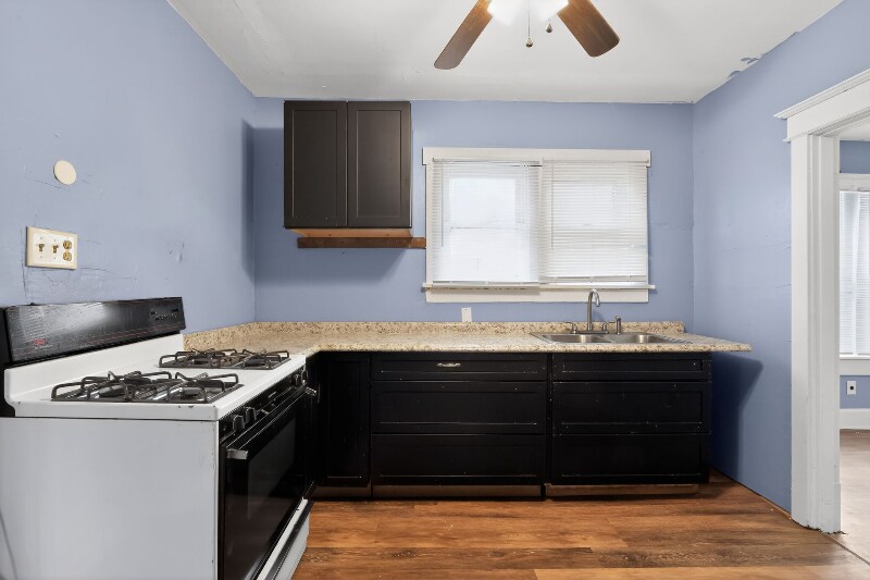 Building Photo - 830 N 83rd St