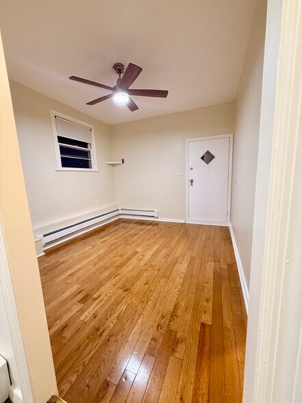 Building Photo - 5 Villa Dr