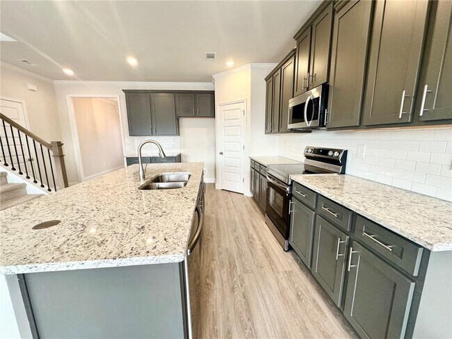 Building Photo - 7252 Millbrae Walk