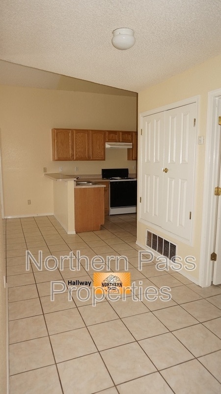 Building Photo - 8909 Herbert St