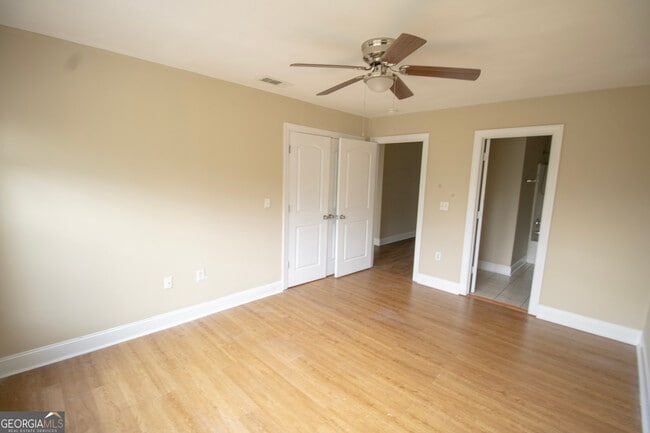 Building Photo - 4988 Burkhalter Rd
