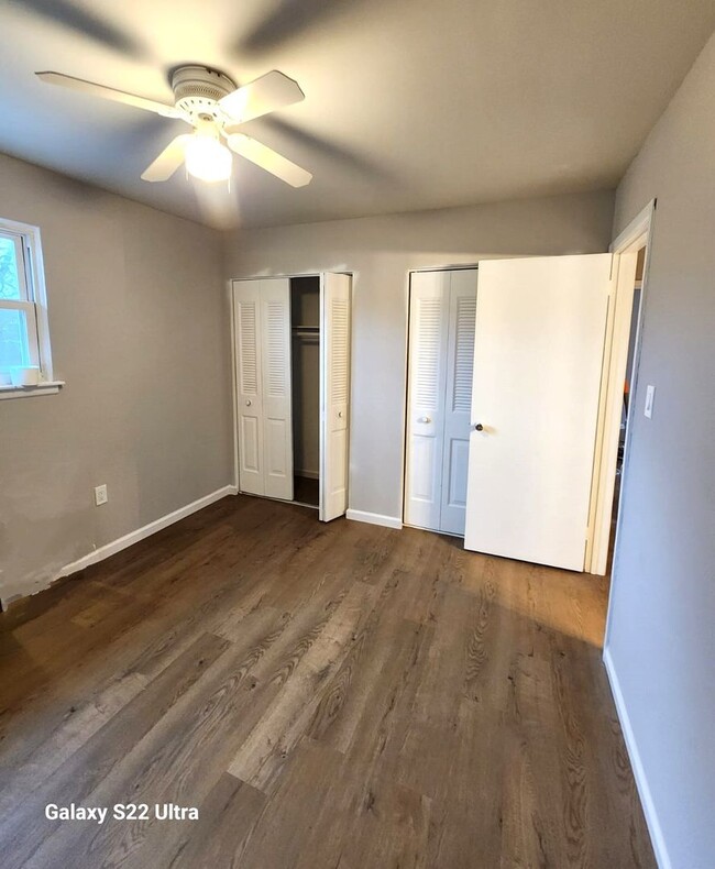 Building Photo - Spacious 3 Bedroom 2.5 Bath Townhome for RENT