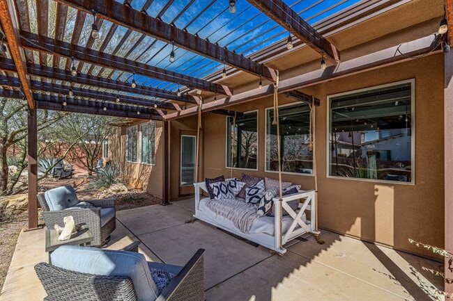 Building Photo - "Charming 3-Bedroom Retreat with 2 Baths and 2150 Sq. Ft. of Comfort in Santa Clara!"