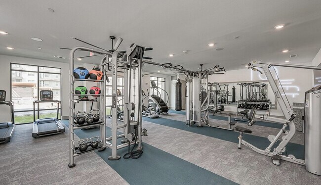 Building Photo - Up to 6 Weeks FREE – Make Your Move Today!