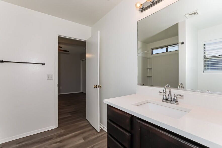 Building Photo - 21870 E Gold Canyon Dr