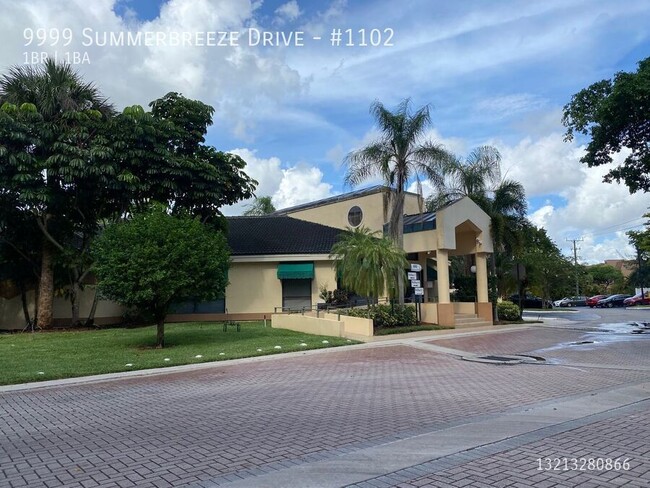 Building Photo - Spacious 1/1 in Summerbreeze Condominums