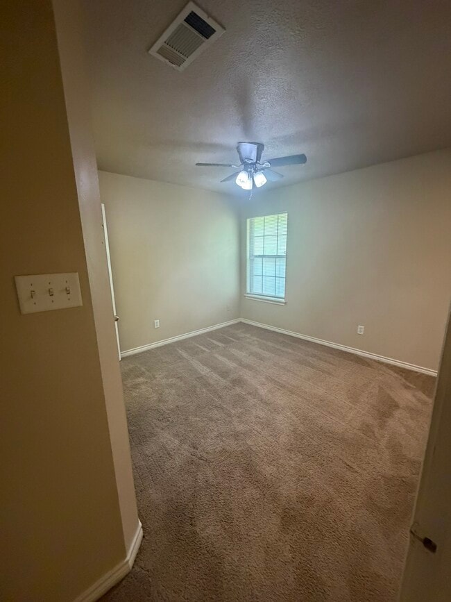 Building Photo - 1437 Western Oaks Ct