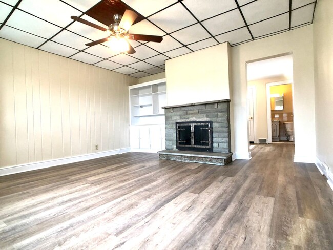 Building Photo - Mt Washington, 2 Bed 1.5 Bath House with Parking, A/C, Patio and More!