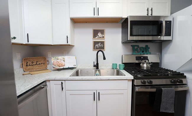 Building Photo - 502 Patrick Ave