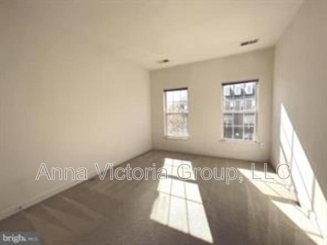 Building Photo - 15808 Buxton Pl