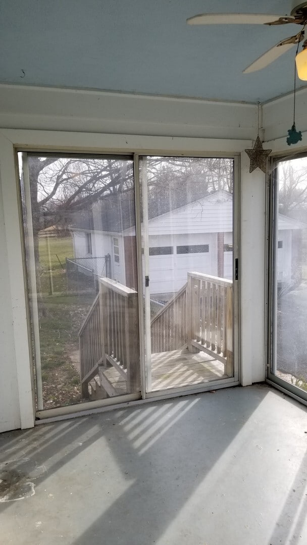 Building Photo - CHECK ME OUT!  3 Bedrooms, 2 Full Baths, B...