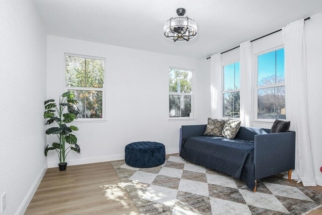 Building Photo - 1045 Martinez Dr