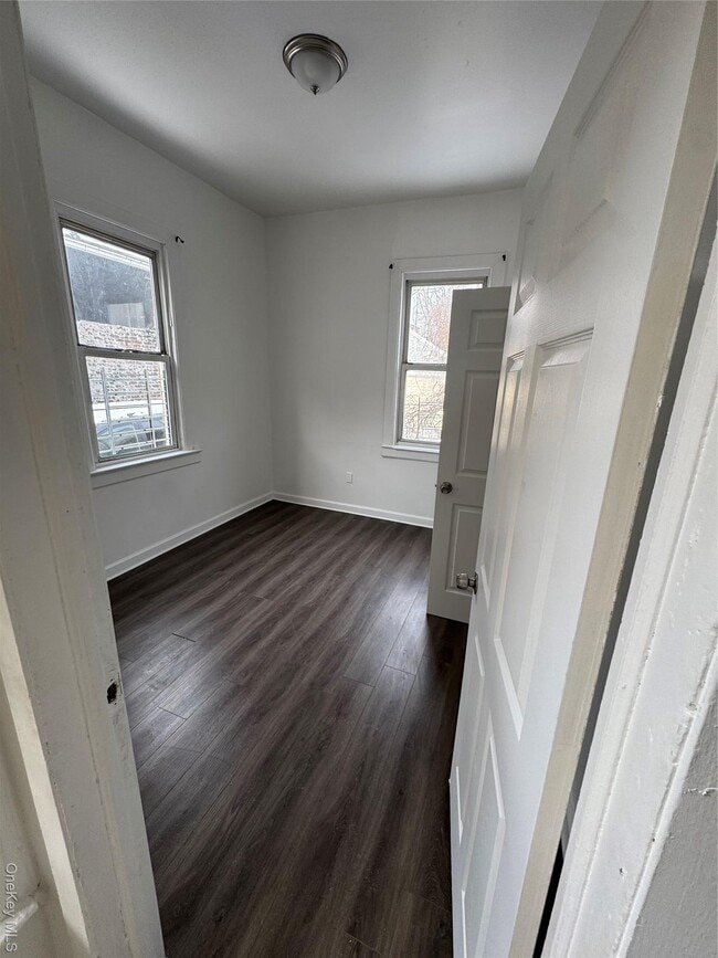 Building Photo - 238 S 3rd Ave