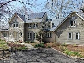 Building Photo - 5738 Griffith Lake Dr