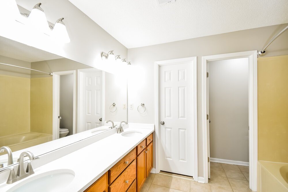 Building Photo - 6942 Scofield Cove