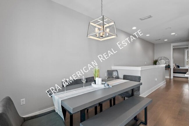 Building Photo - 4923 E County Hwy 30A