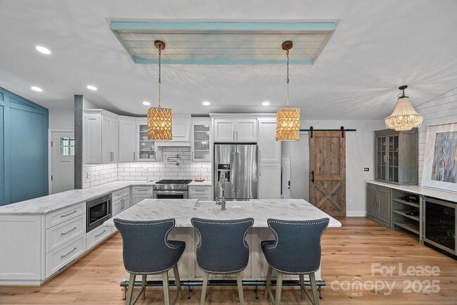Building Photo - 18026 Whispering Oaks Dr