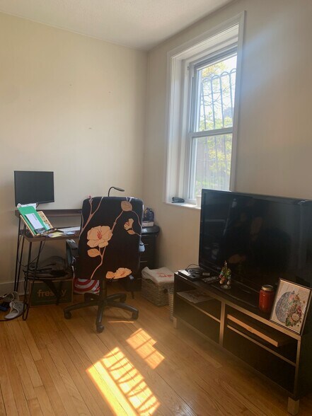 Building Photo - 246 S Huntington Ave