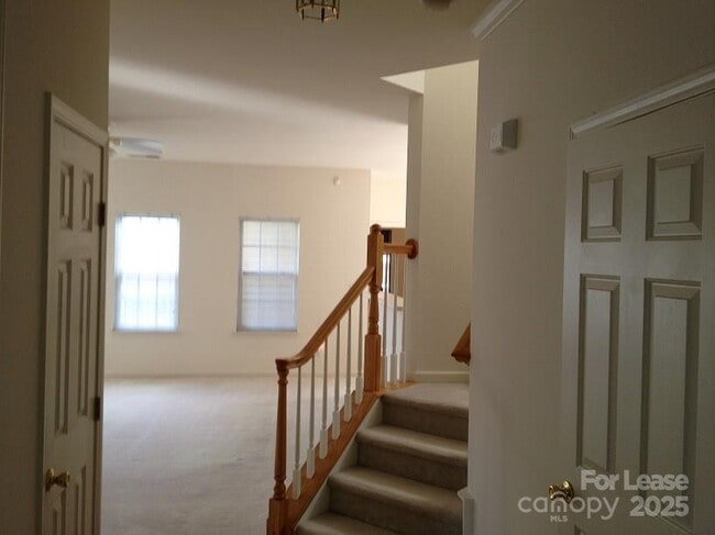 Building Photo - 14032 Alley Son St