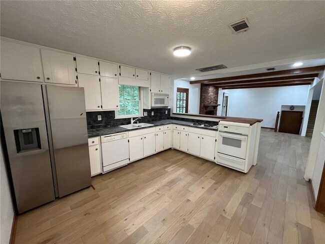 Building Photo - 3378 Mountain Hollow Dr