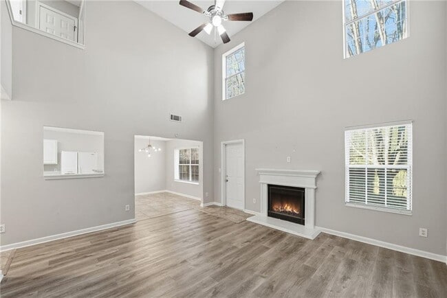 Building Photo - 2297 Charleston Pointe SE