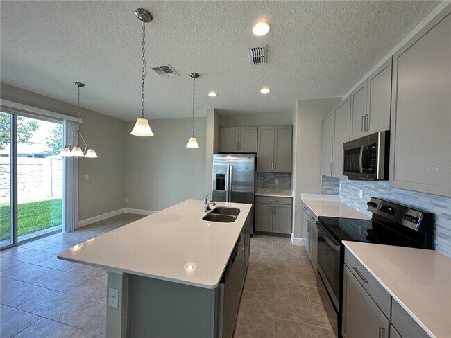 Building Photo - 1405 Captiva Cv