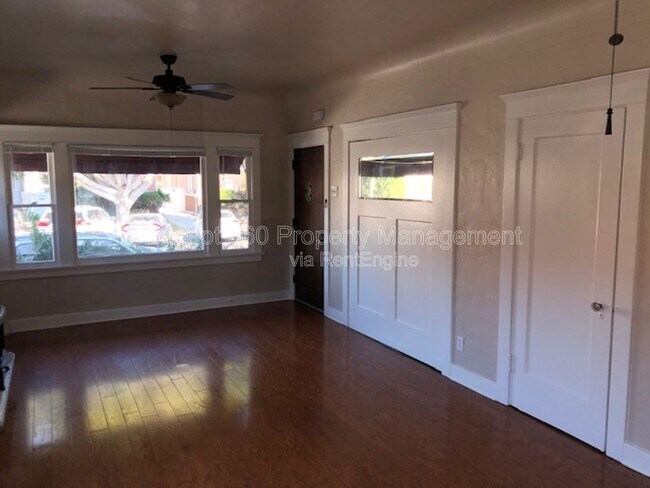 Building Photo - 1144 E Appleton St