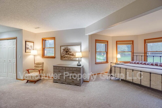 Building Photo - 745 S 21st Pl