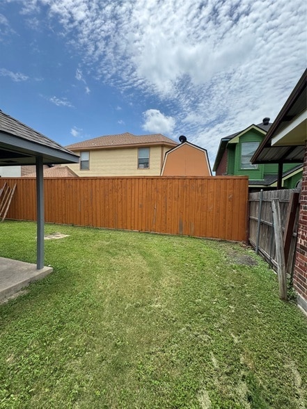 Building Photo - 1506 Shalain Dr