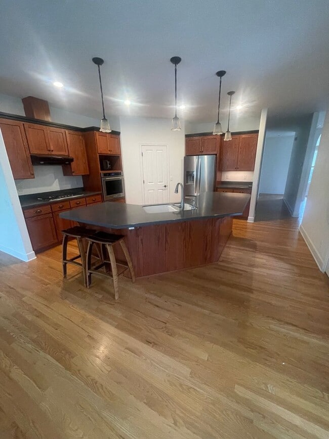 Building Photo - Beautiful 4 Bedroom on 2.5 Acres!