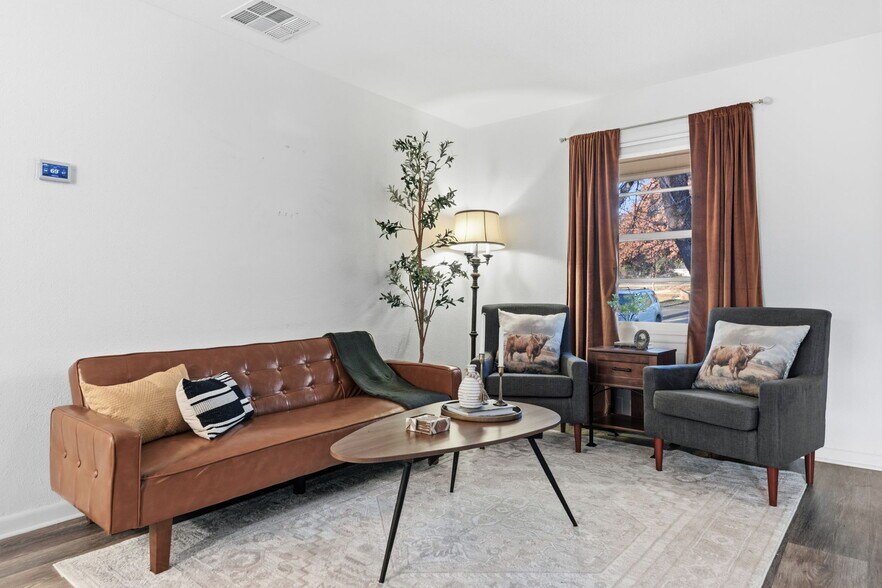 Building Photo - 319 Arnold Ave