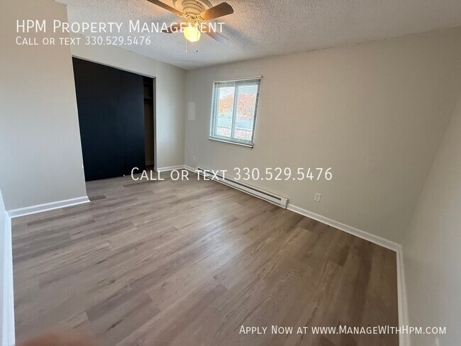 Building Photo - 1017 Howe Ave