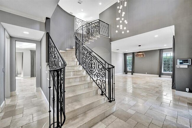 Building Photo - 1744 SE 9th St