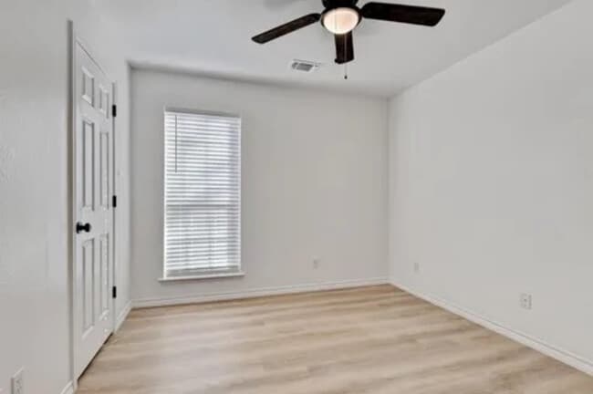 Building Photo - 403 N Burdette Ave