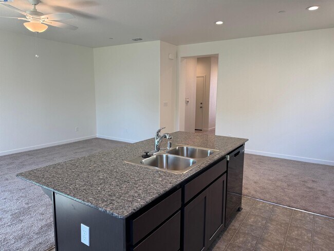 Building Photo - 4671 Irma Dr