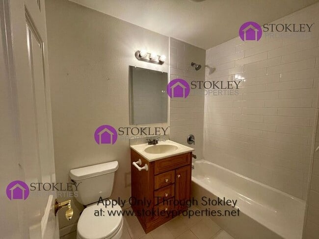 Building Photo - 2981 Pacific St