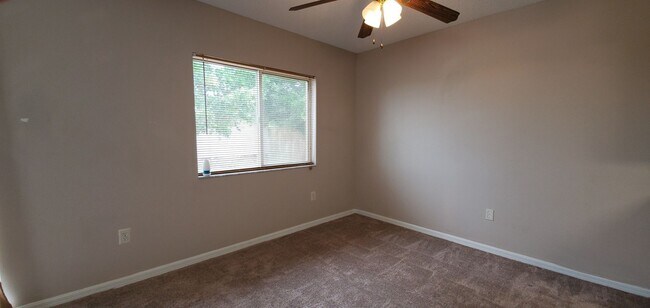 Building Photo - 12938 Fennway Ridge Dr