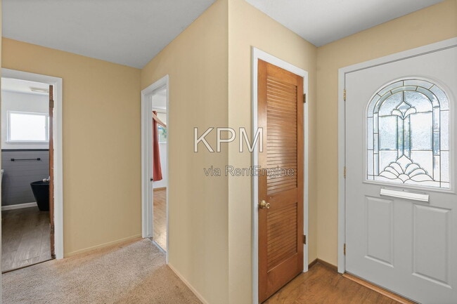 Building Photo - 2155 Portola Ave