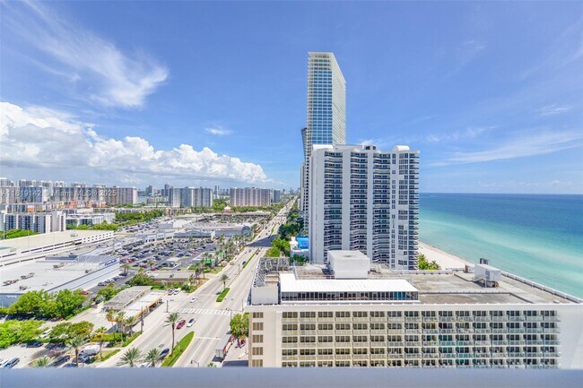 Building Photo - 16699 Collins Ave
