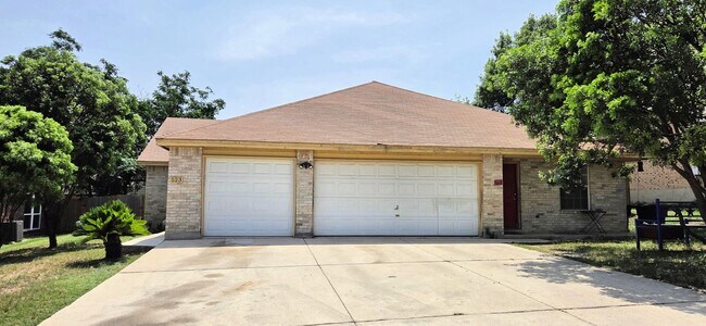 Primary Photo - New Braunfels 2 Bedroom 2 Bath less than 1...