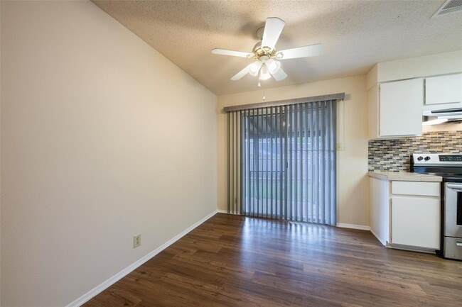 Building Photo - 2605 Brickford Cove