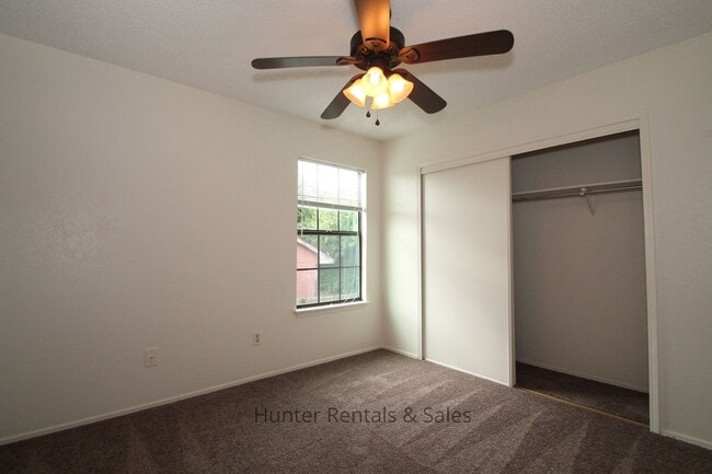 Building Photo - Two-Story Dream!