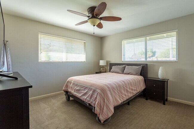 Guest Bedroom - 2040 W Cambridge Ave
