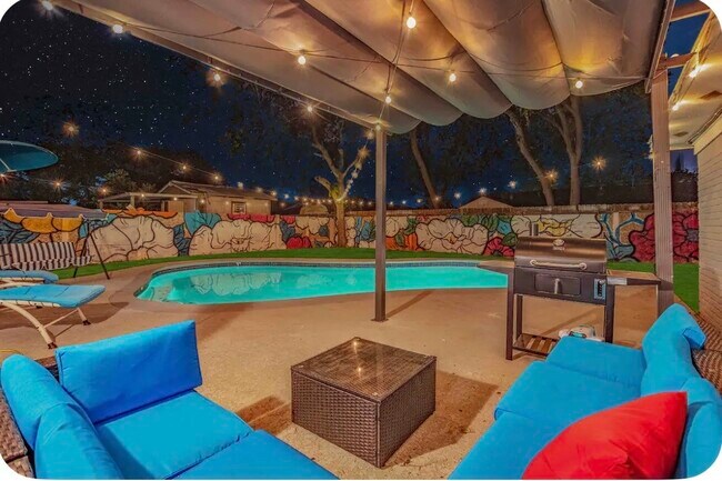 Building Photo - 8411 Garden Parks Dr