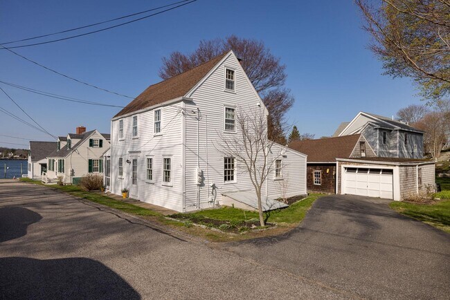 Building Photo - 17 Elm Ct