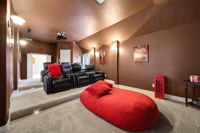 Building Photo - 5902 Royal Hill Ct