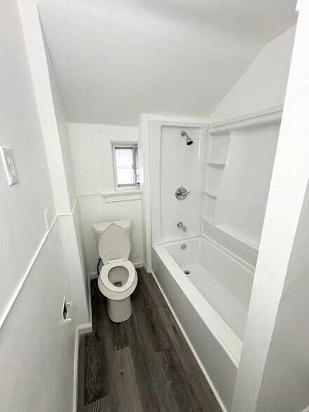 Building Photo - 4214 Westway St