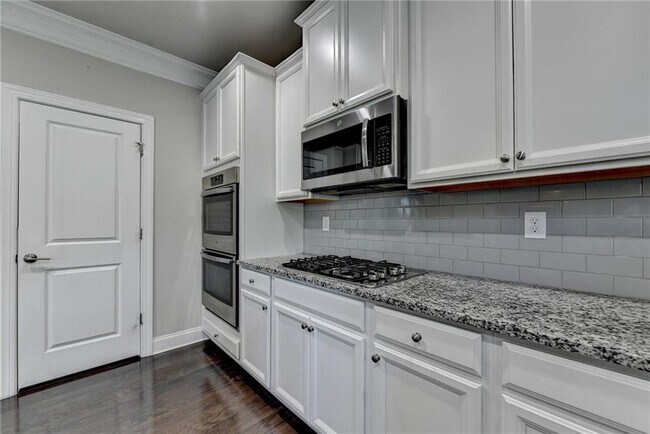 Building Photo - 3860 Grandview Manor Dr
